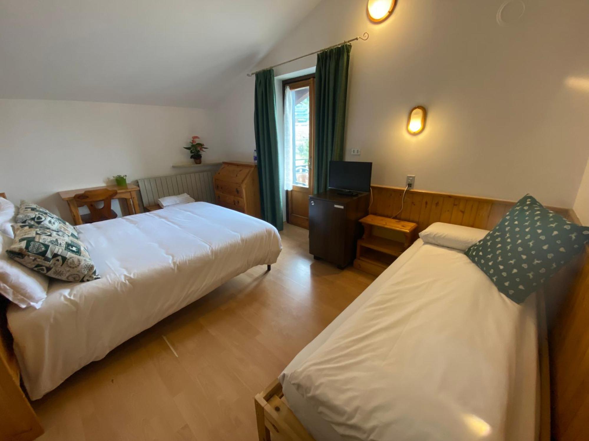 Hotel Col Serena 에트로블레스 외부 사진